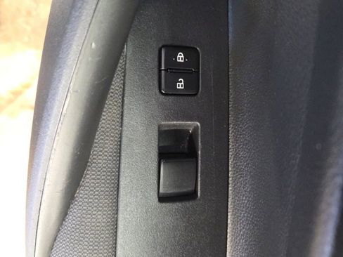 Used 2023 Toyota Corolla LE image 22