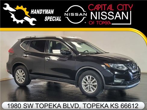 Used 2018 Nissan Rogue SV w/ Premium Package image 1