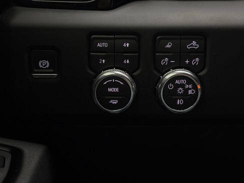 New 2026 GMC Sierra 1500 AT4 w/ AT4 Premium Package AWD/4WD image 22