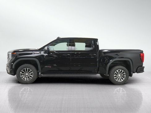 Used 2023 GMC Sierra 1500 AT4 w/ Technology Package AWD/4WD image 2