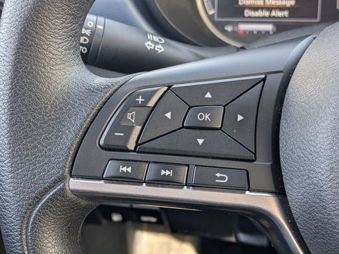 Used 2025 Nissan Versa SV image 21