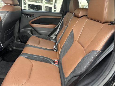 Used 2025 Subaru Forester Touring w/ Popular Package - Touring image 12