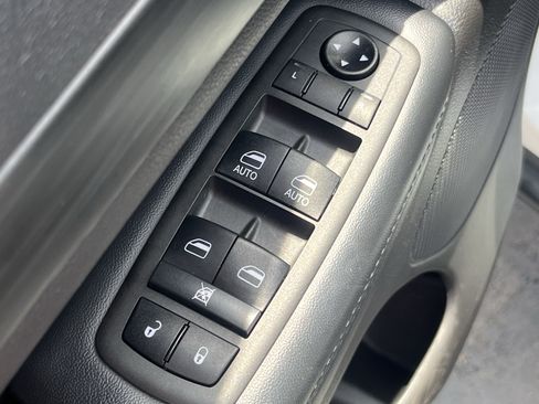 Used 2021 Jeep Grand Cherokee Laredo X RWD image 27