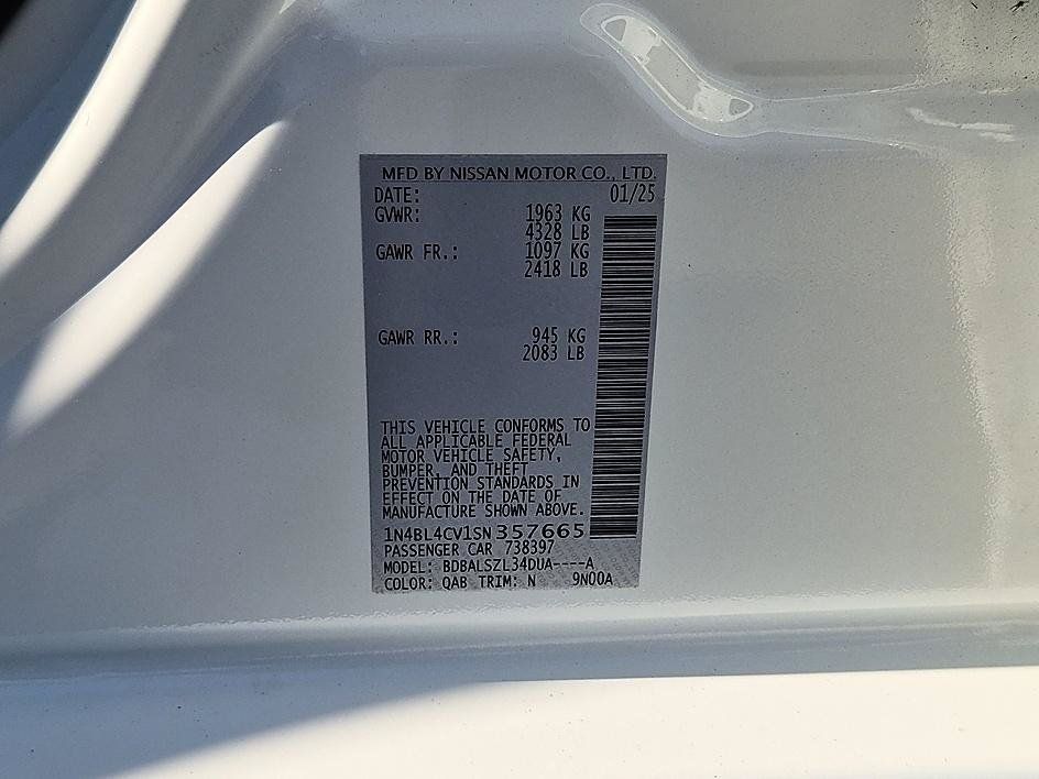Used 2025 Nissan Altima 2.5 SR FWD image 36