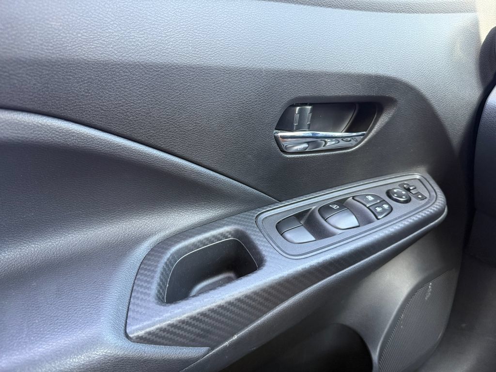 Used 2025 Nissan Versa SV w/ Trunk Package FWD image 16