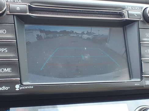 Used 2015 Toyota RAV4 Limited AWD/4WD image 10