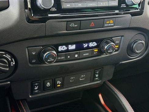 Used 2023 Nissan Frontier PRO-4X w/ Pro-4X Premium Package AWD/4WD image 18