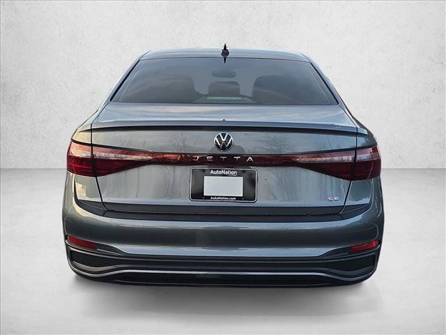 Certified 2026 Volkswagen Jetta SE FWD image 4