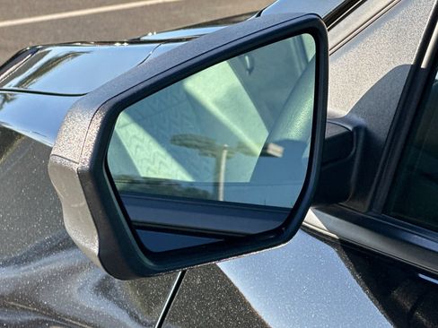 Used 2024 Chevrolet Equinox LS image 51