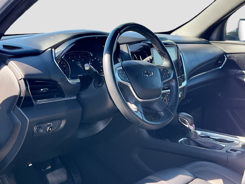 Used 2023 Chevrolet Traverse RS FWD image 9