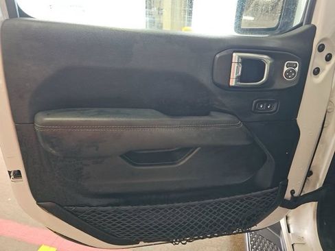 Used 2021 Jeep Gladiator Overland AWD/4WD image 16