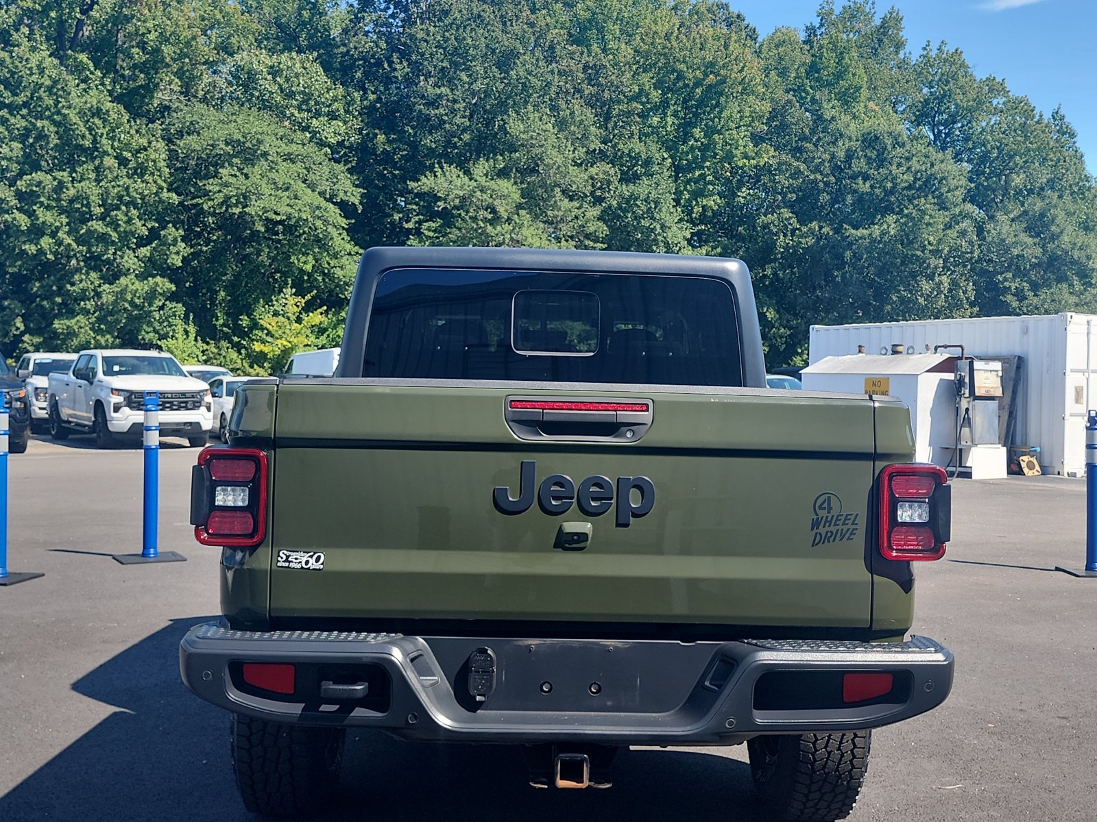 Used 2021 Jeep Gladiator Sport AWD/4WD image 4