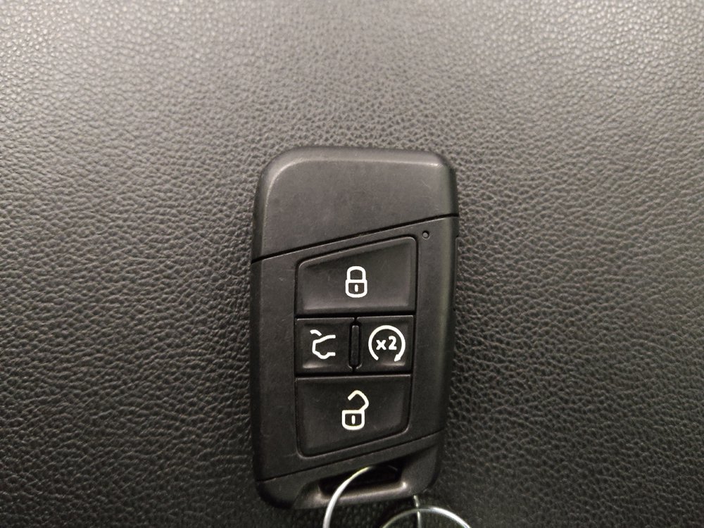 Used 2022 Volkswagen Atlas Cross Sport SE AWD/4WD image 32