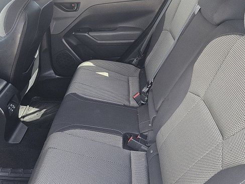 Used 2024 Subaru Crosstrek 2.0i Premium AWD/4WD image 8