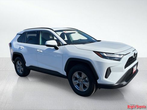 Certified 2025 Toyota RAV4 XLE AWD/4WD image 9