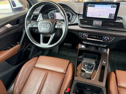 Used 2021 Audi Q5 e Prestige w/ Prestige Package image 17