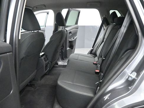 Used 2024 Nissan Rogue S image 26