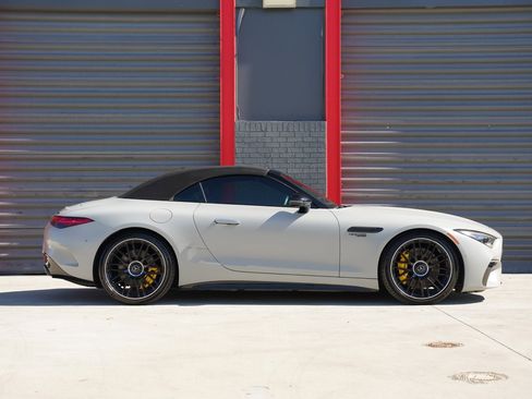 Used 2022 Mercedes-Benz SL 63 AMG 4MATIC image 11