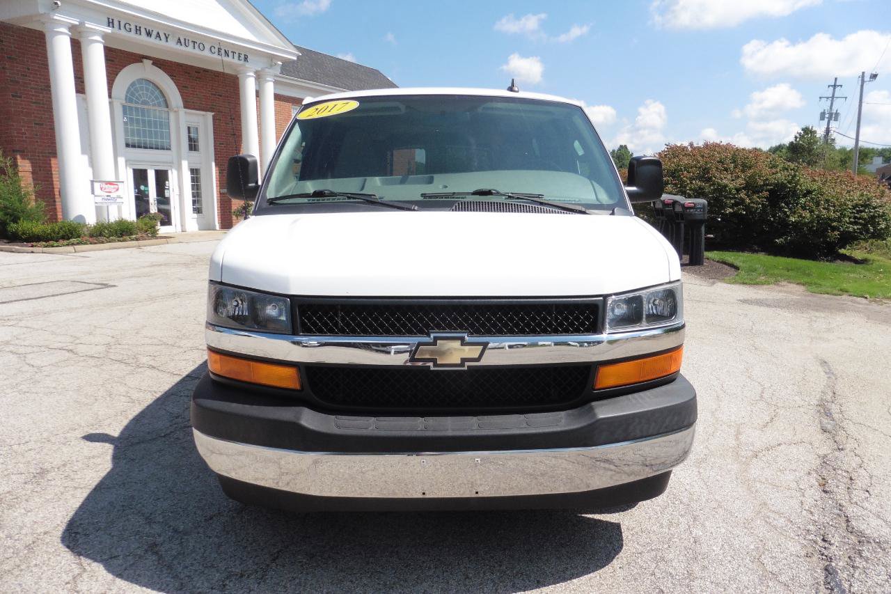 Used 2017 Chevrolet Express 2500 LT w/ LT Preferred Equipment Group RWD image 10