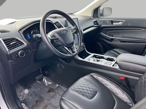 Used 2024 Ford Edge Titanium image 52