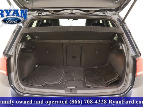 Used 2019 Volkswagen GTI SE image 6