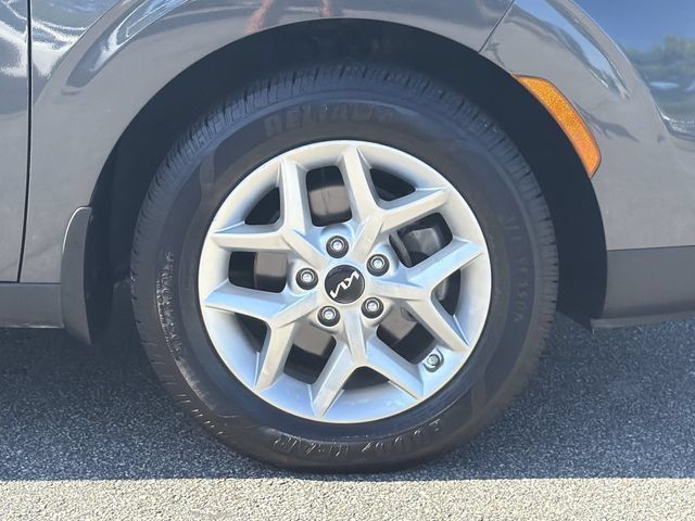 Used 2022 Kia Soul LX w/ Technology Package FWD image 14
