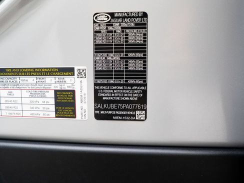 Used 2023 Land Rover Range Rover SV AWD/4WD image 63