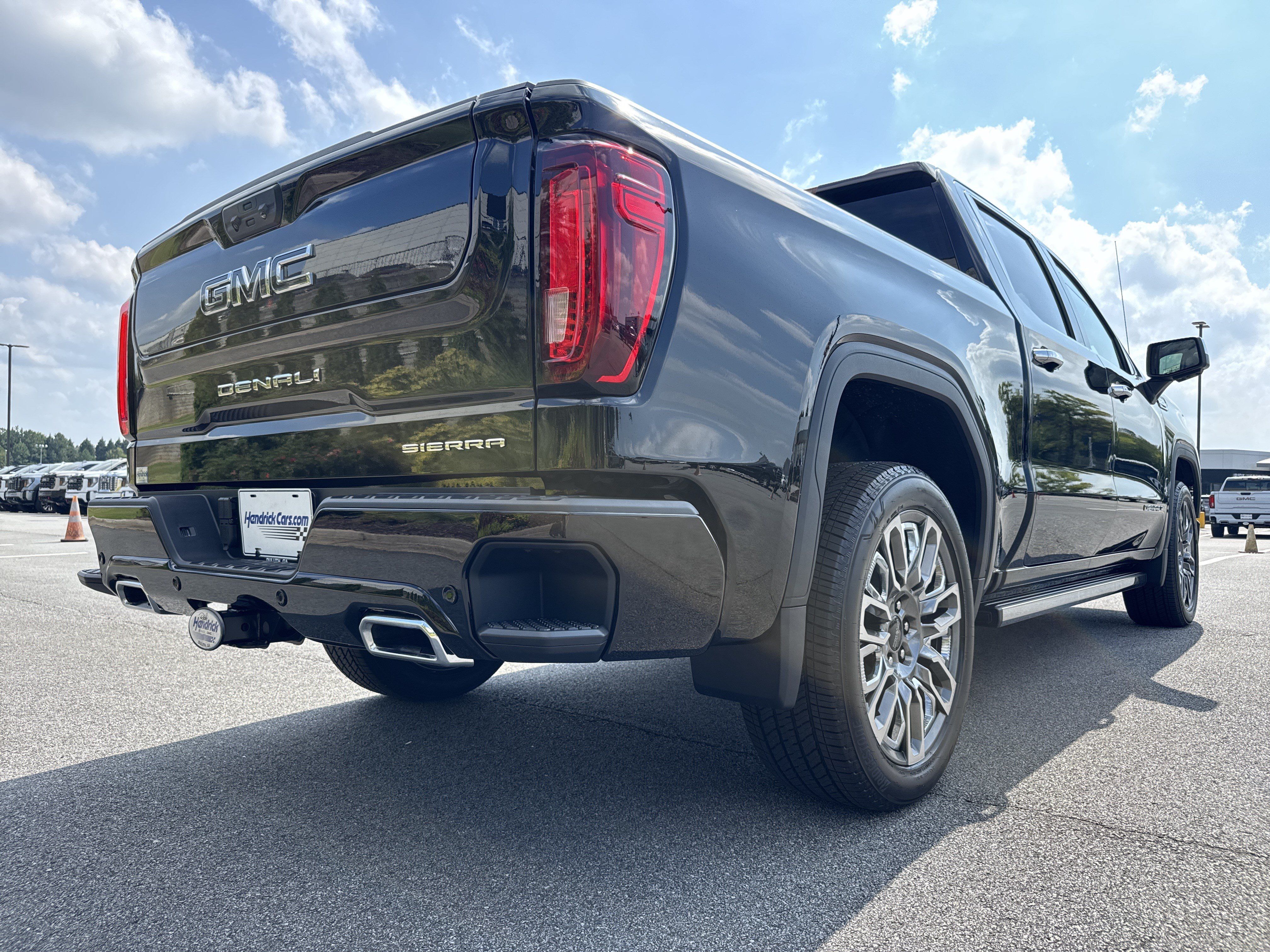 New 2026 GMC Sierra 1500 Denali Ultimate AWD/4WD image 10