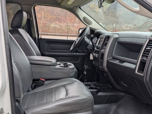 Used 2018 RAM 3500 Tradesman w/ Chrome Appearance Group image 30