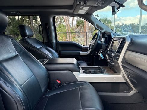 Used 2019 Ford F350 Lariat image 30