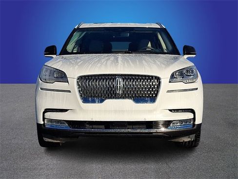 Used 2022 Lincoln Aviator Reserve w/ Equipment Group 201A image 2