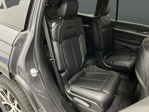 New 2025 Jeep Grand Cherokee L Limited w/ Trailer Tow Package image 31