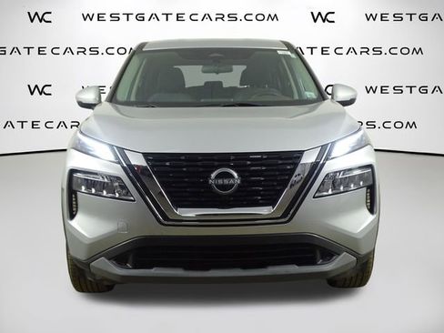 Used 2022 Nissan Rogue SV image 4