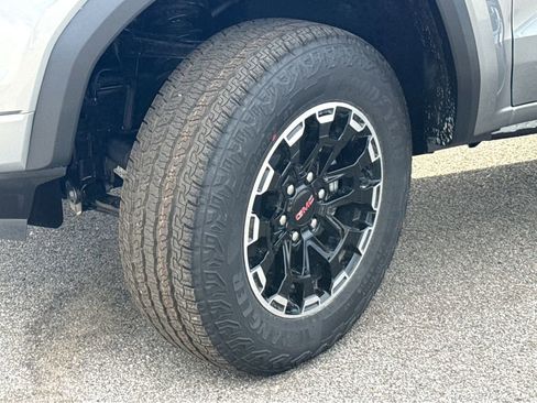 New 2026 GMC Canyon AT4 image 24