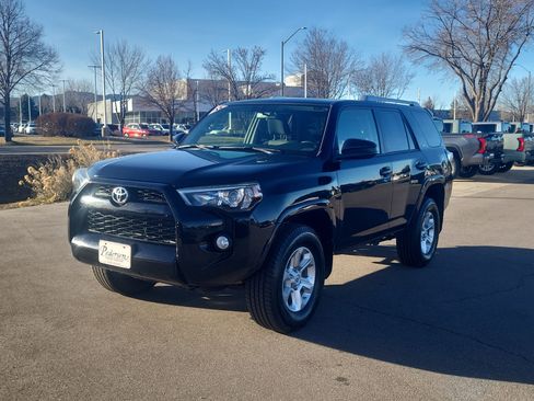 Used 2015 Toyota 4Runner SR5 image 4