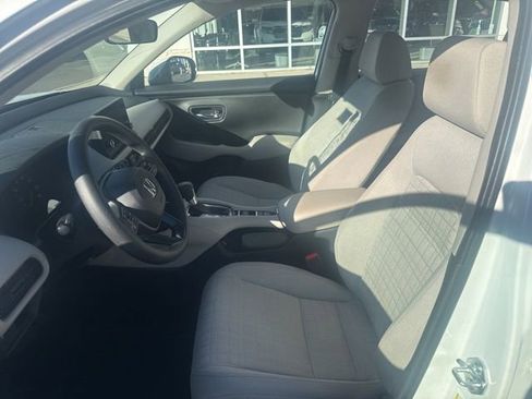 Used 2023 Honda HR-V LX image 17