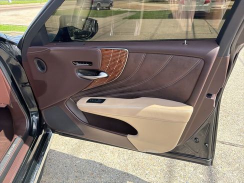 Used 2020 Lexus LS 500 w/ Interior Upgrade Package image 17