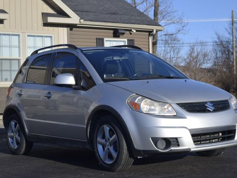 Used 2007 Suzuki SX4 AWD Hatchback image 4