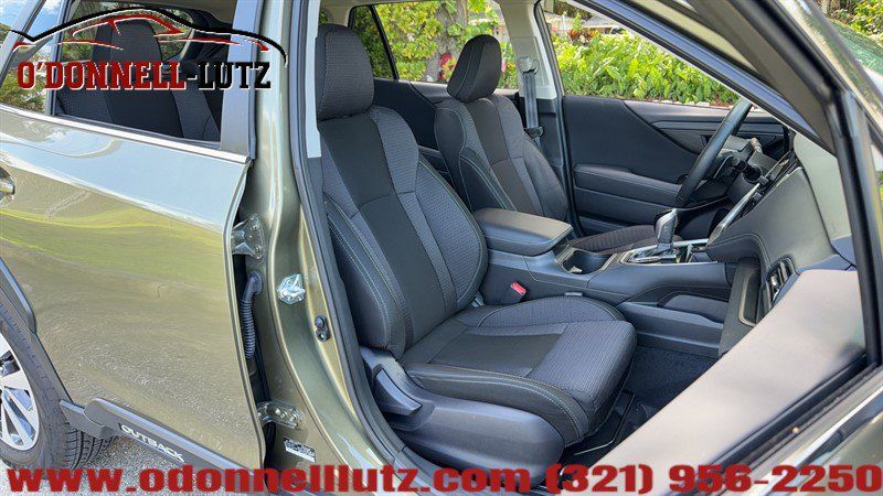 Used 2025 Subaru Outback Premium AWD/4WD image 9