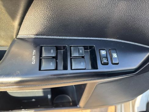 Used 2013 Lexus CT 200h Base w/ F Sport Pkg w/Nuluxe Trim image 10