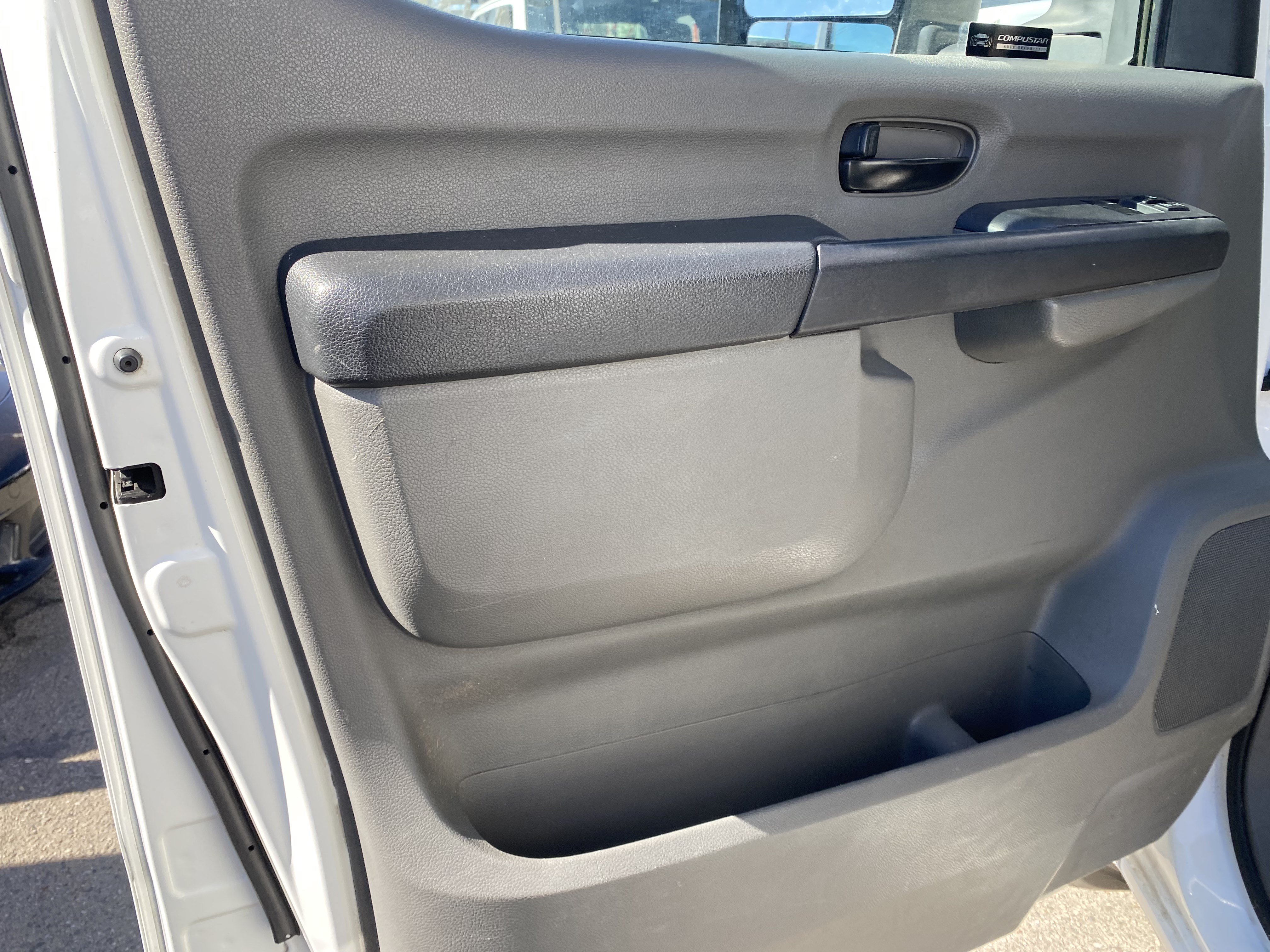 Used 2018 Nissan NV 2500 SV w/ Navigation Package RWD image 15