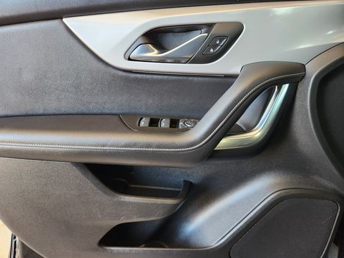 Certified 2025 Chevrolet Blazer LT image 24