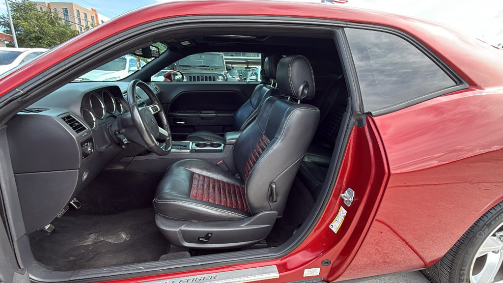 Used 2009 Dodge Challenger R/T RWD image 22