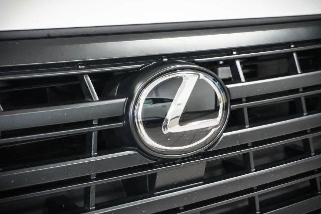 Used 2024 Lexus GX 550 w/ Cold Area Package AWD/4WD image 28