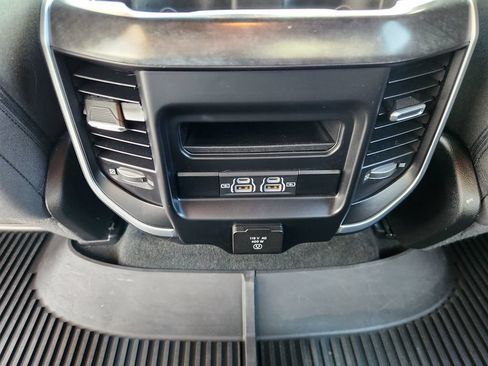 Used 2021 RAM 1500 Big Horn AWD/4WD image 16