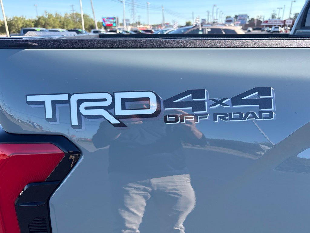 New 2026 Toyota Tundra SR5 w/ TRD Off-Road Premium Package AWD/4WD image 14
