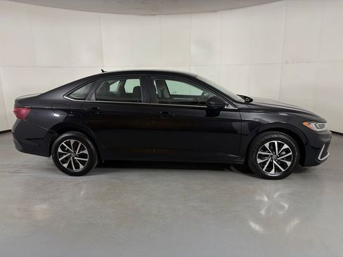 Used 2025 Volkswagen Jetta S FWD image 9