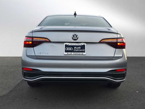 Used 2024 Volkswagen Jetta S image 4