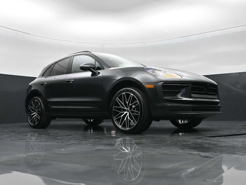 New 2026 Porsche Macan AWD/4WD image 43
