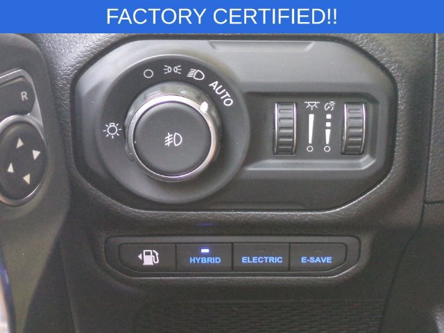 Certified 2022 Jeep Wrangler Unlimited Sahara w/ Cold Weather Group AWD/4WD image 16